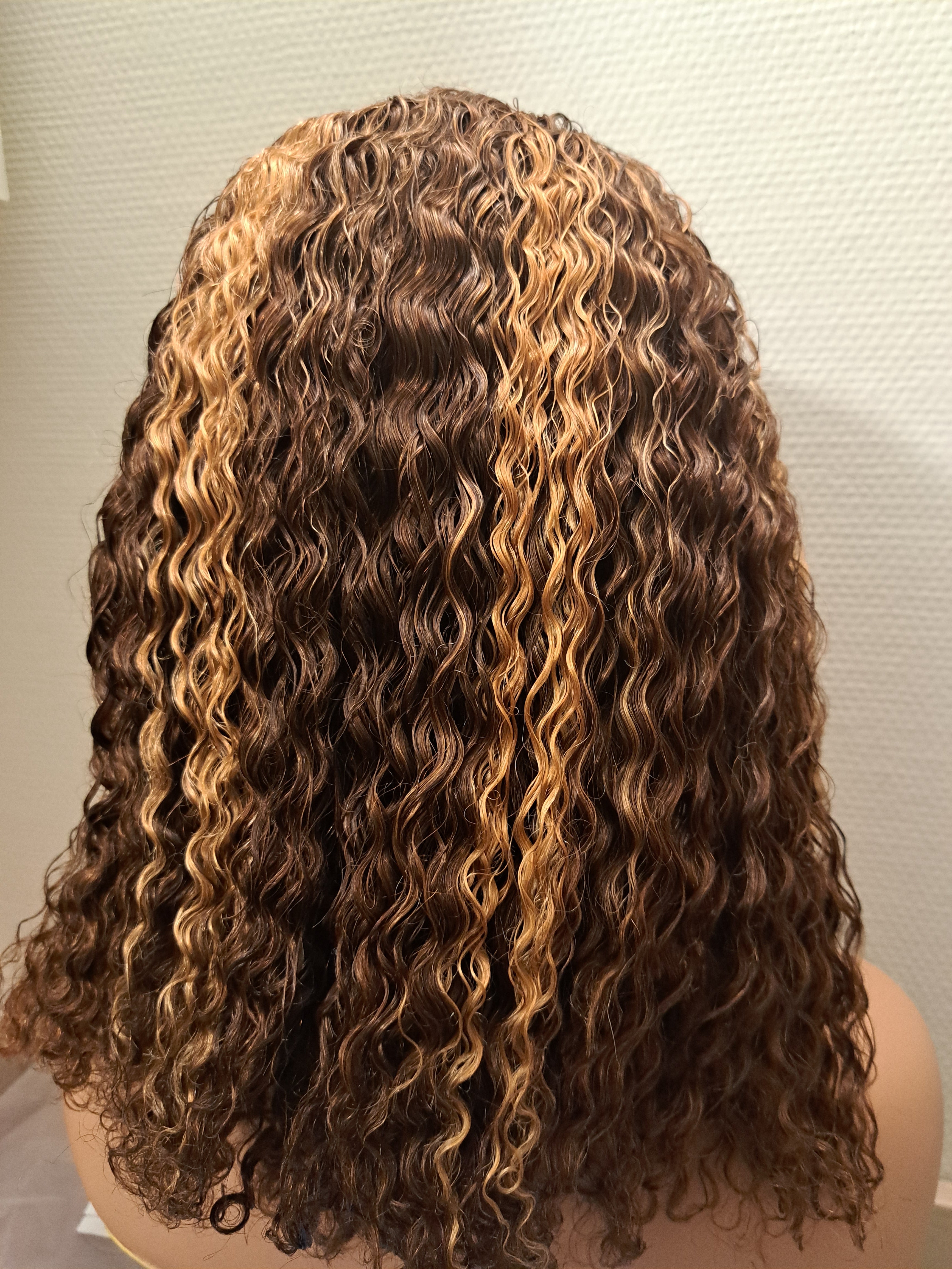 Perruque Kinky Curly Dentelle (sans colle)